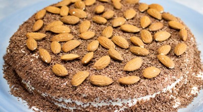 Сметанный торт на сковороде: рецепт для настоящих сладкоежек!