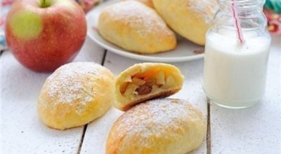 Пирожки из сырного теста с яблоками