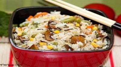 Невероятно вкусный рис с овощами и грибами