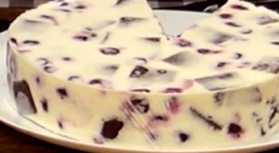 Творожный торт-суфле с вишней — видеорецепт
